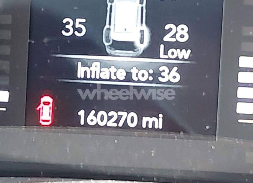 Photo 15 of 2019 Jeep Cherokee LATITUDE PLUS 4X4 (VIN 1C4PJMLB0KD190975)