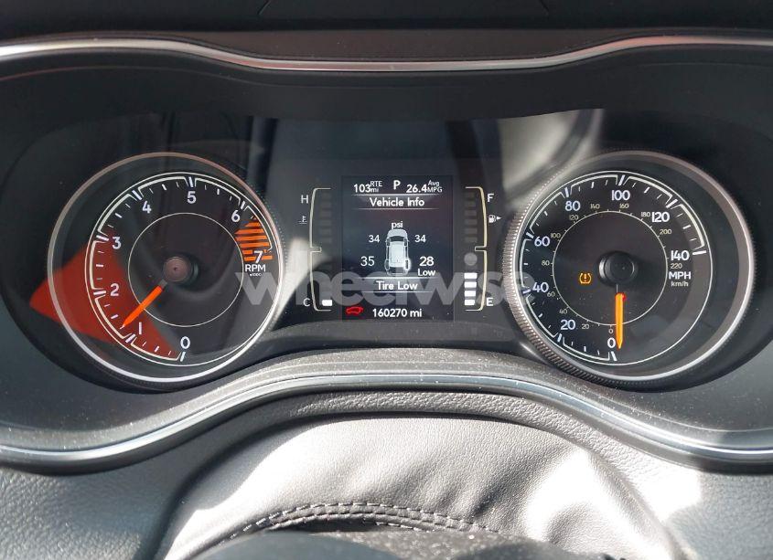 Photo 7 of 2019 Jeep Cherokee LATITUDE PLUS 4X4 (VIN 1C4PJMLB0KD190975)