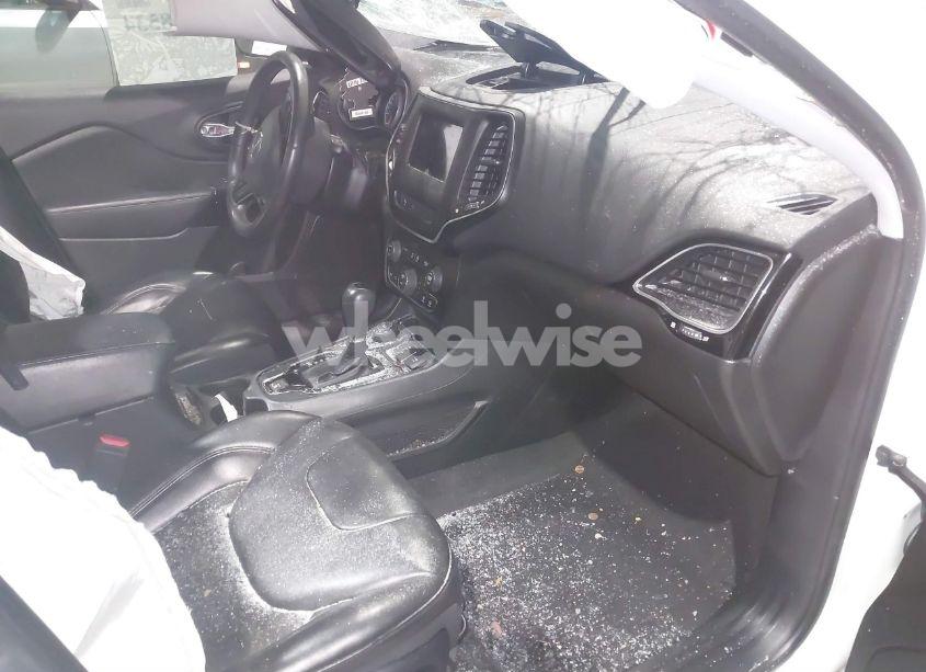 Photo 5 of 2019 Jeep Cherokee ALTITUDE 4X4 (VIN 1C4PJMLB0KD455278)