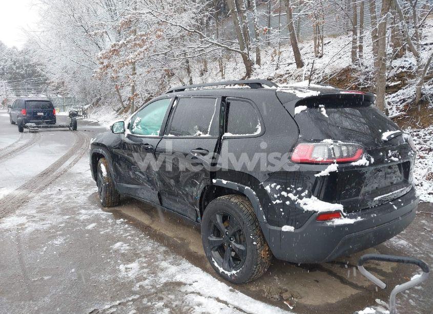 Photo 3 of 2019 Jeep Cherokee ALTITUDE 4X4 (VIN 1C4PJMLB0KD485820)
