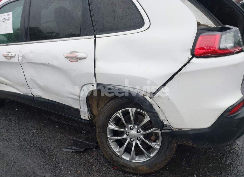 Photo 6 of 2020 Jeep Cherokee LATITUDE PLUS 4X4 (VIN 1C4PJMLB0LD509566)