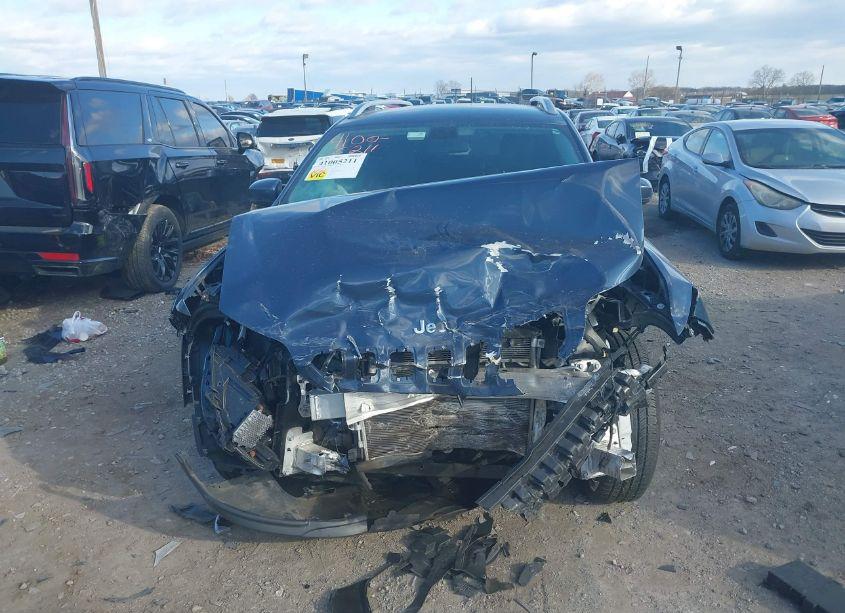 Photo 11 of 2020 Jeep Cherokee LATITUDE PLUS 4X4 (VIN 1C4PJMLB0LD651335)