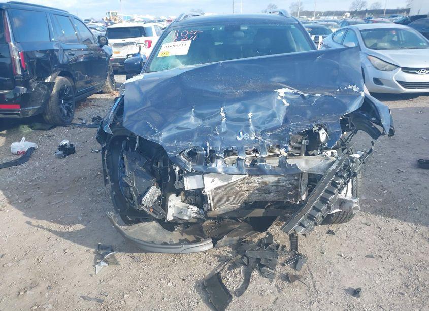 Photo 6 of 2020 Jeep Cherokee LATITUDE PLUS 4X4 (VIN 1C4PJMLB0LD651335)