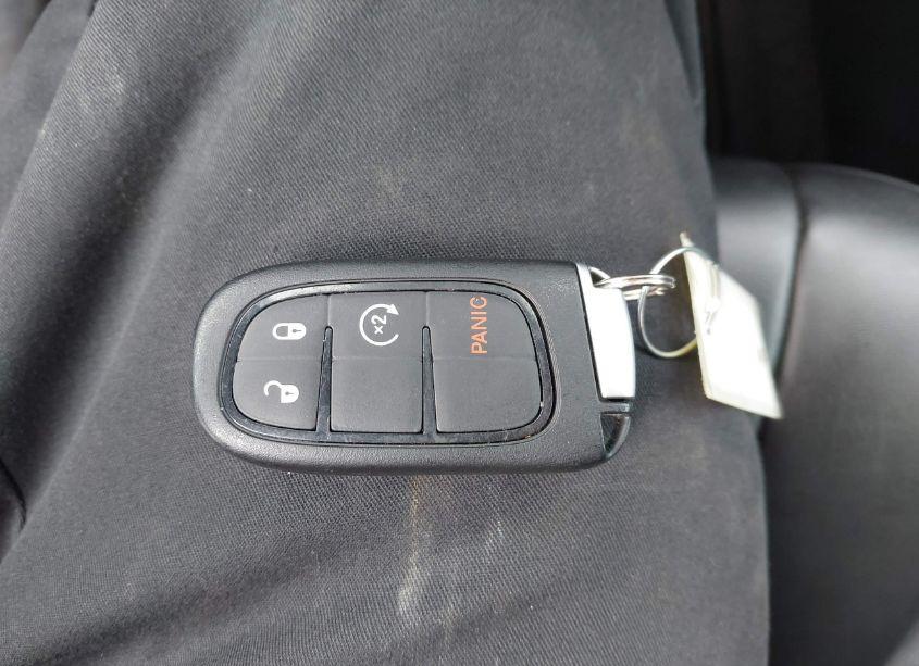 Photo 11 of 2021 Jeep Cherokee LATITUDE PLUS 4X4 (VIN 1C4PJMLB0MD223086)