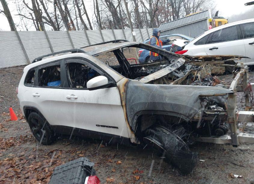 Photo 13 of 2021 Jeep Cherokee ALTITUDE 4X4 (VIN 1C4PJMLB0MD233553)