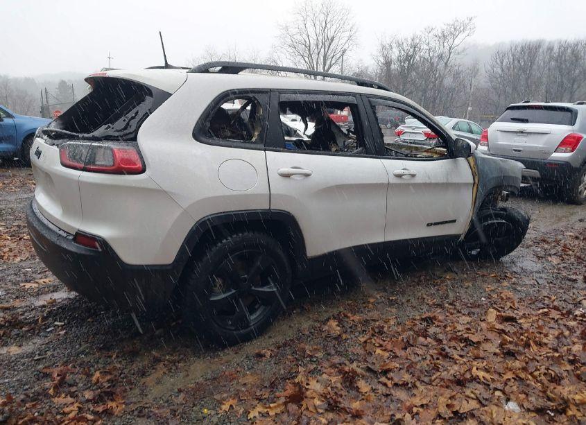 Photo 4 of 2021 Jeep Cherokee ALTITUDE 4X4 (VIN 1C4PJMLB0MD233553)