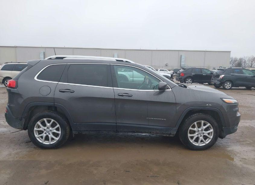 Photo 13 of 2018 Jeep Cherokee LATITUDE PLUS 4X4 (VIN 1C4PJMLB1JD532755)