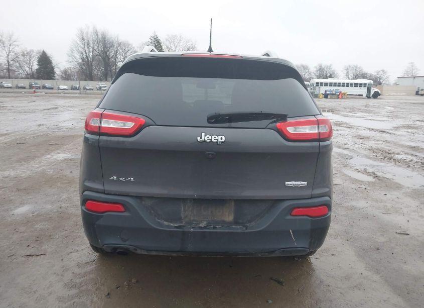 Photo 16 of 2018 Jeep Cherokee LATITUDE PLUS 4X4 (VIN 1C4PJMLB1JD532755)