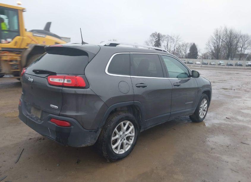 Photo 4 of 2018 Jeep Cherokee LATITUDE PLUS 4X4 (VIN 1C4PJMLB1JD532755)