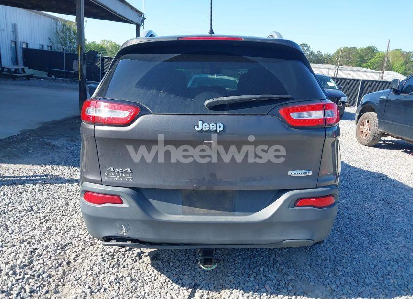 Photo 16 of 2018 Jeep Cherokee LATITUDE PLUS 4X4 (VIN 1C4PJMLB1JD532917)