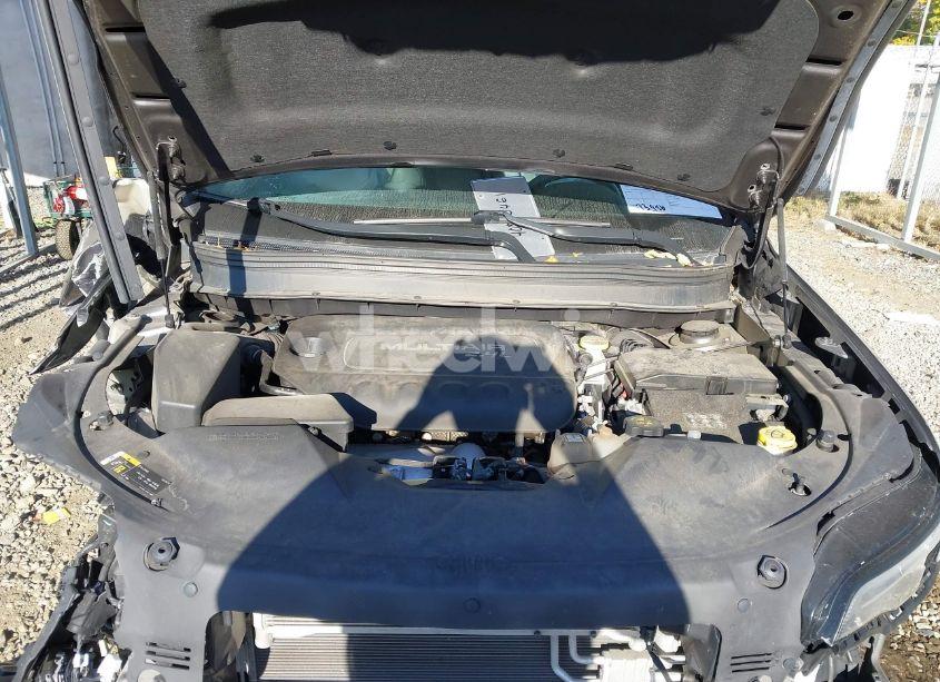 Photo 10 of 2019 Jeep Cherokee LATITUDE PLUS 4X4 (VIN 1C4PJMLB1KD101186)