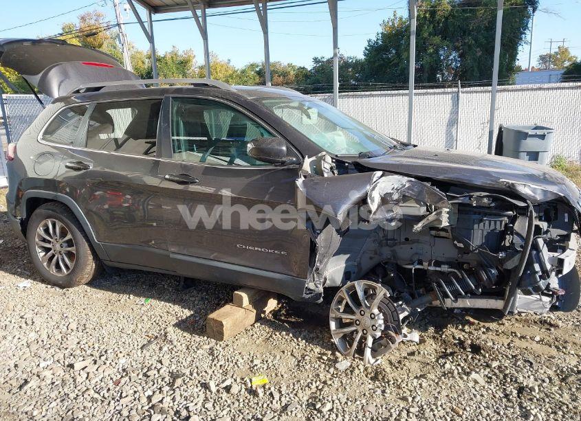 Photo 14 of 2019 Jeep Cherokee LATITUDE PLUS 4X4 (VIN 1C4PJMLB1KD101186)