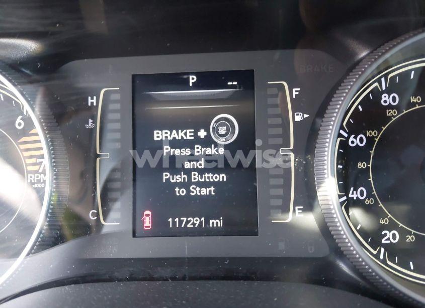 Photo 16 of 2019 Jeep Cherokee LATITUDE PLUS 4X4 (VIN 1C4PJMLB1KD180990)