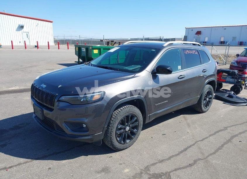 Photo 2 of 2019 Jeep Cherokee LATITUDE PLUS 4X4 (VIN 1C4PJMLB1KD180990)