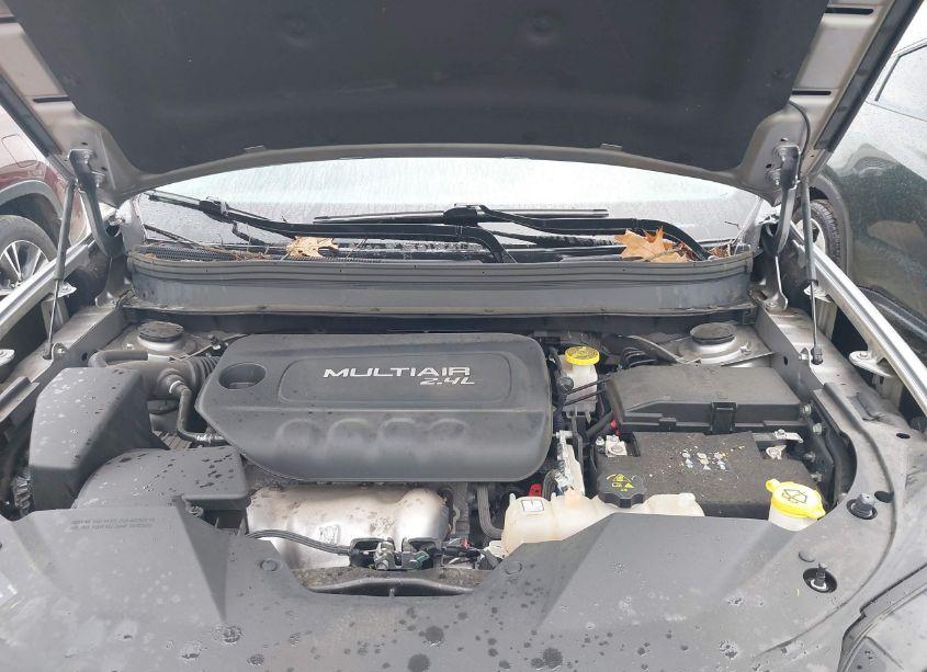 Photo 10 of 2019 Jeep Cherokee LATITUDE PLUS 4X4 (VIN 1C4PJMLB1KD181119)