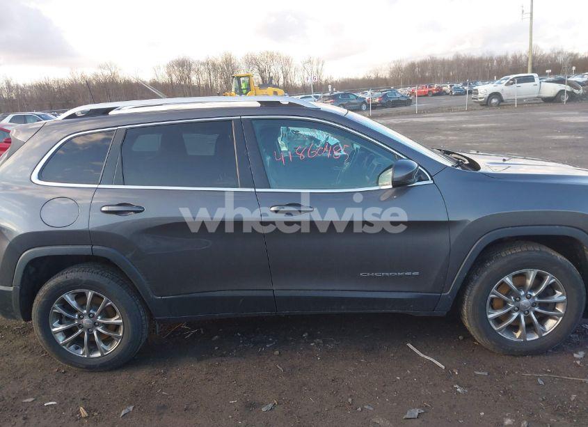 Photo 13 of 2019 Jeep Cherokee LATITUDE PLUS 4X4 (VIN 1C4PJMLB1KD311884)