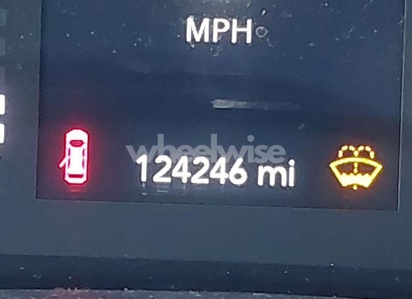 Photo 15 of 2019 Jeep Cherokee LATITUDE PLUS 4X4 (VIN 1C4PJMLB1KD311884)