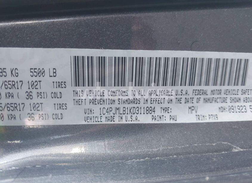 Photo 9 of 2019 Jeep Cherokee LATITUDE PLUS 4X4 (VIN 1C4PJMLB1KD311884)