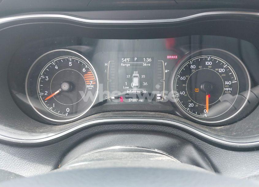 Photo 7 of 2020 Jeep Cherokee LATITUDE PLUS 4X4 (VIN 1C4PJMLB1LD569548)