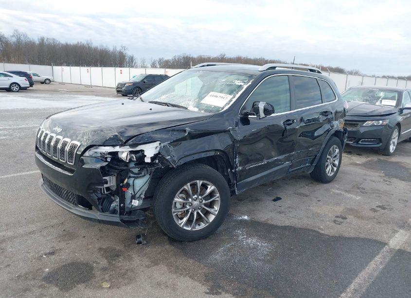 Photo 2 of 2020 Jeep Cherokee LATITUDE PLUS 4X4 (VIN 1C4PJMLB1LD580128)
