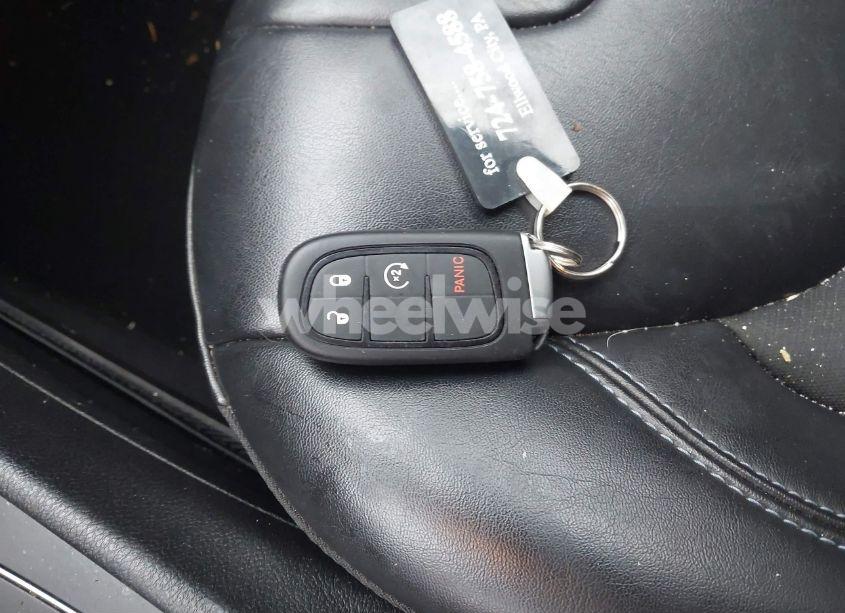 Photo 11 of 2020 Jeep Cherokee LATITUDE PLUS 4X4 (VIN 1C4PJMLB1LD646130)