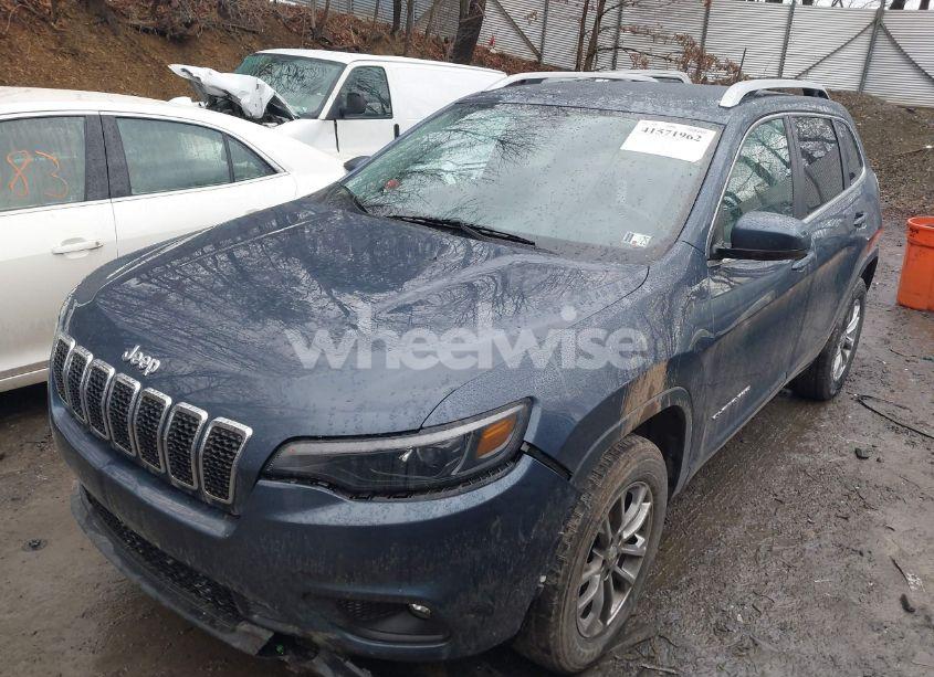 Photo 2 of 2020 Jeep Cherokee LATITUDE PLUS 4X4 (VIN 1C4PJMLB1LD646130)
