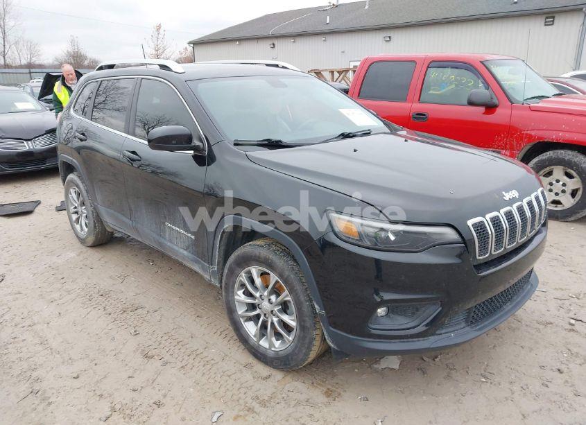 2019 Jeep Cherokee LATITUDE PLUS 4X4 (VIN 1C4PJMLB2KD211471) main photo