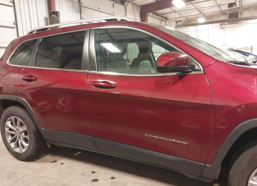 Photo 13 of 2019 Jeep Cherokee LATITUDE PLUS 4X4 (VIN 1C4PJMLB2KD268057)