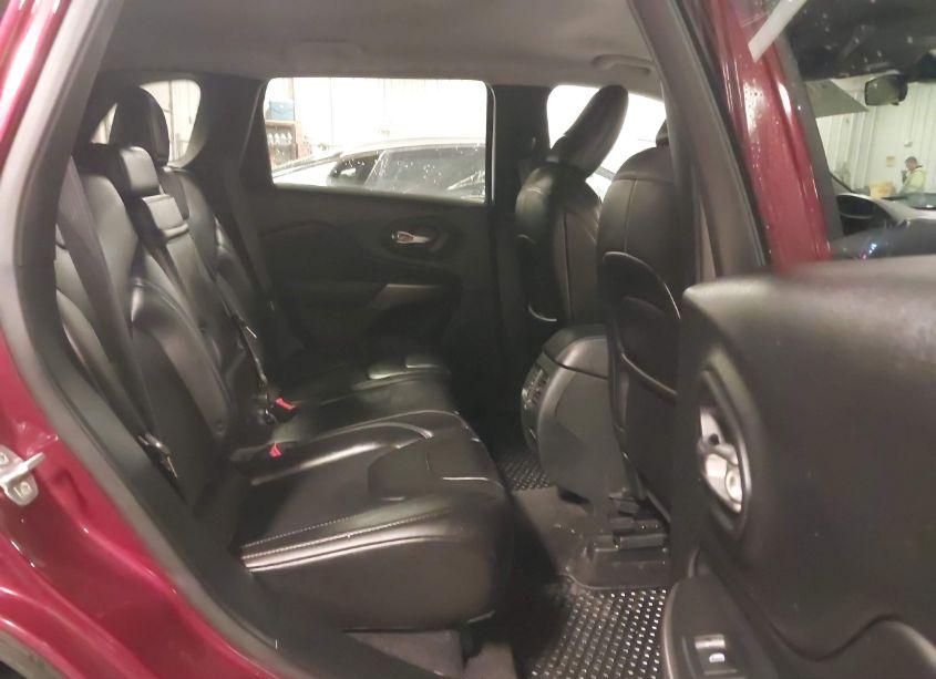 Photo 8 of 2019 Jeep Cherokee LATITUDE PLUS 4X4 (VIN 1C4PJMLB2KD268057)