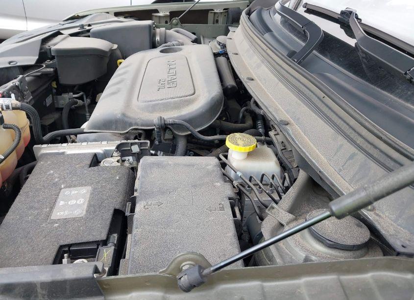 Photo 10 of 2019 Jeep Cherokee LATITUDE PLUS 4X4 (VIN 1C4PJMLB2KD292357)