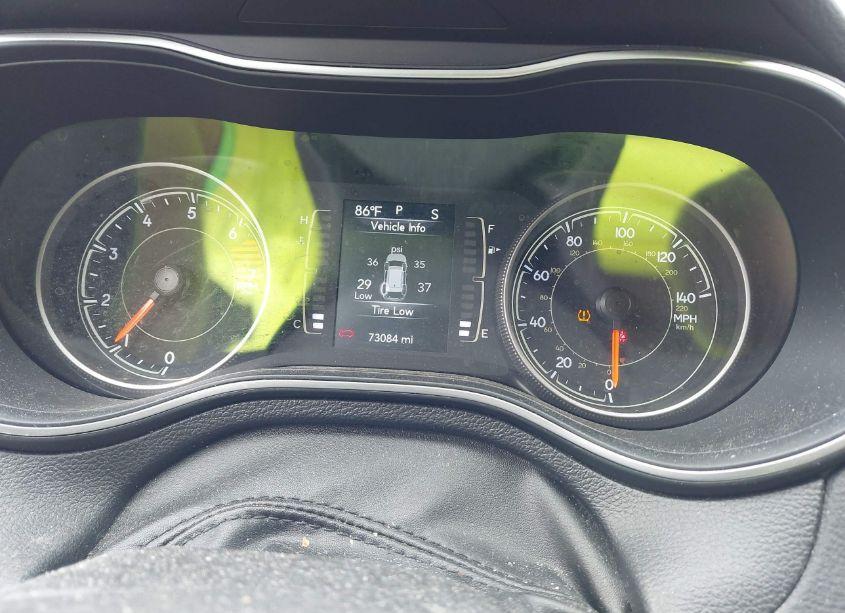 Photo 7 of 2019 Jeep Cherokee LATITUDE PLUS 4X4 (VIN 1C4PJMLB2KD292357)