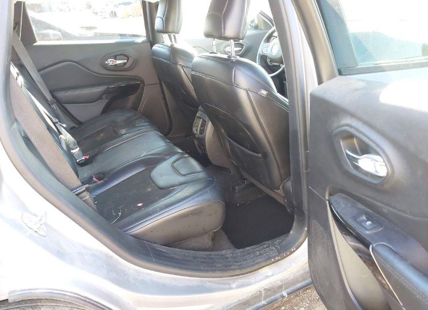 Photo 8 of 2019 Jeep Cherokee ALTITUDE 4X4 (VIN 1C4PJMLB2KD391325)