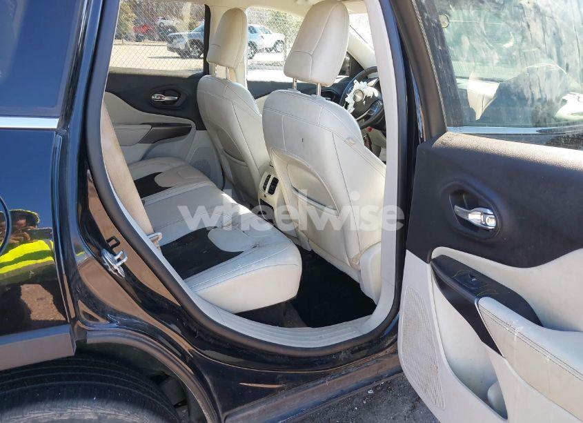 Photo 8 of 2020 Jeep Cherokee LATITUDE PLUS 4X4 (VIN 1C4PJMLB2LD651160)