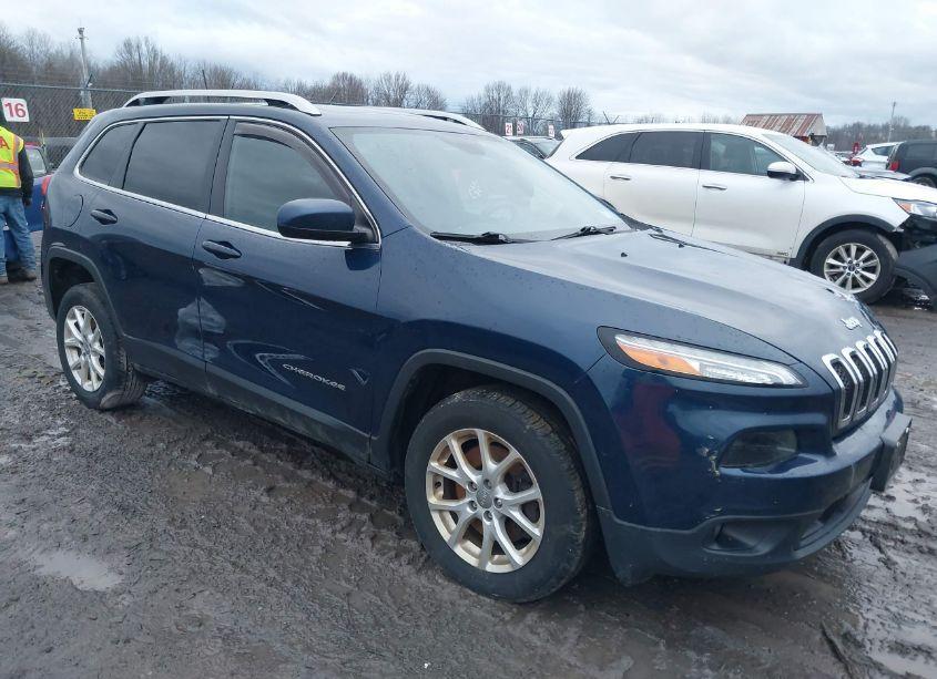 2018 Jeep Cherokee LATITUDE PLUS 4X4 (VIN 1C4PJMLB3JD522227) main photo
