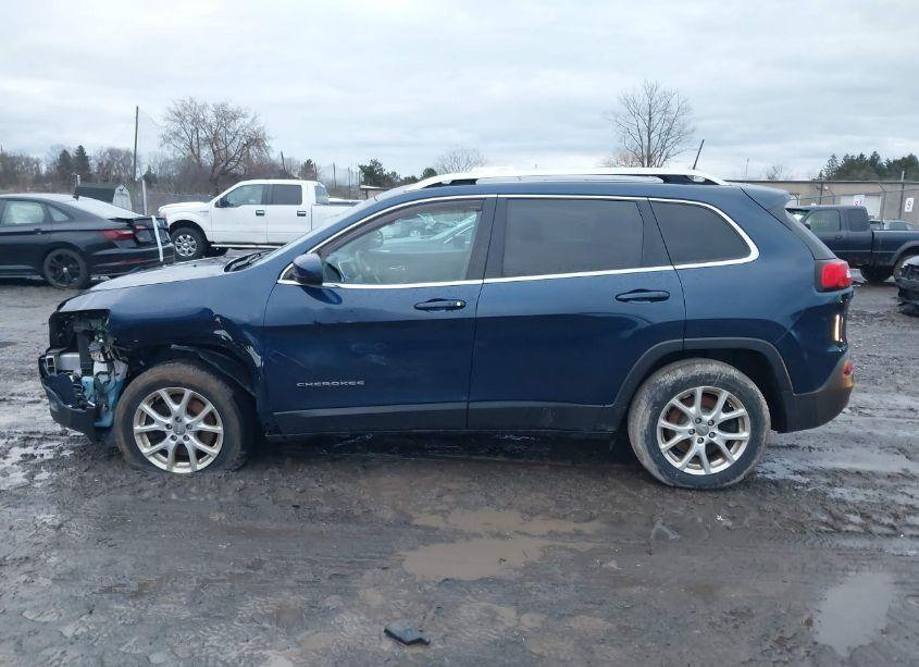 Photo 15 of 2018 Jeep Cherokee LATITUDE PLUS 4X4 (VIN 1C4PJMLB3JD522227)