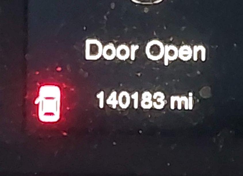 Photo 16 of 2018 Jeep Cherokee LATITUDE PLUS 4X4 (VIN 1C4PJMLB3JD522227)