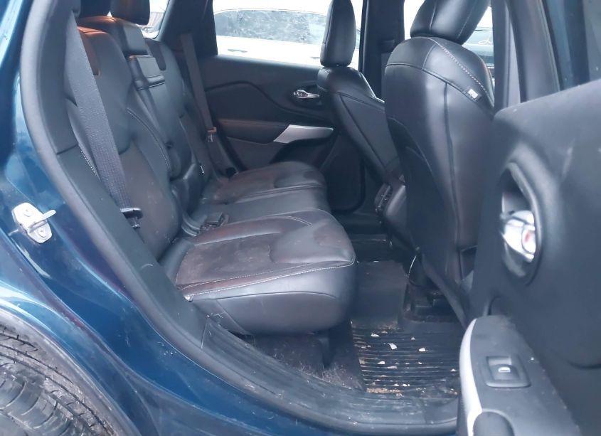 Photo 8 of 2018 Jeep Cherokee LATITUDE PLUS 4X4 (VIN 1C4PJMLB3JD522227)