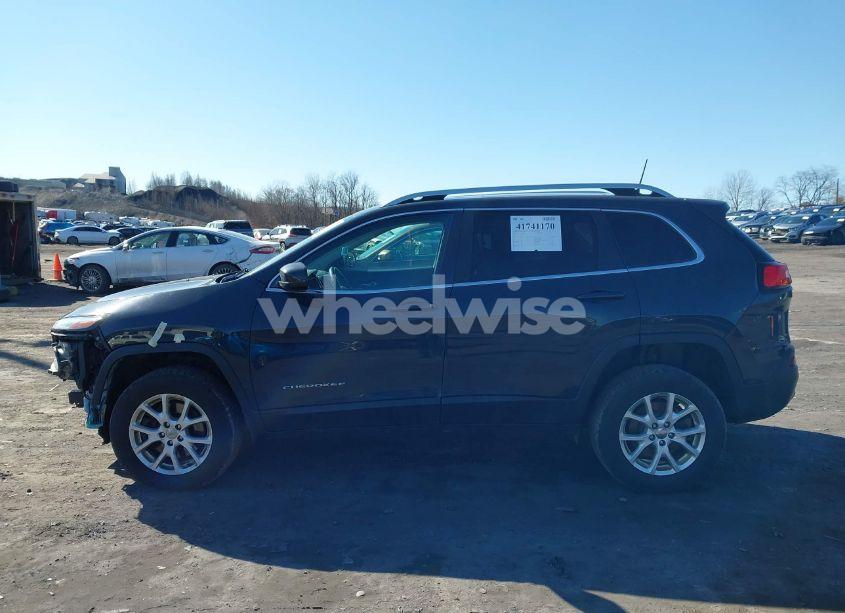 Photo 14 of 2018 Jeep Cherokee LATITUDE PLUS 4X4 (VIN 1C4PJMLB3JD571203)
