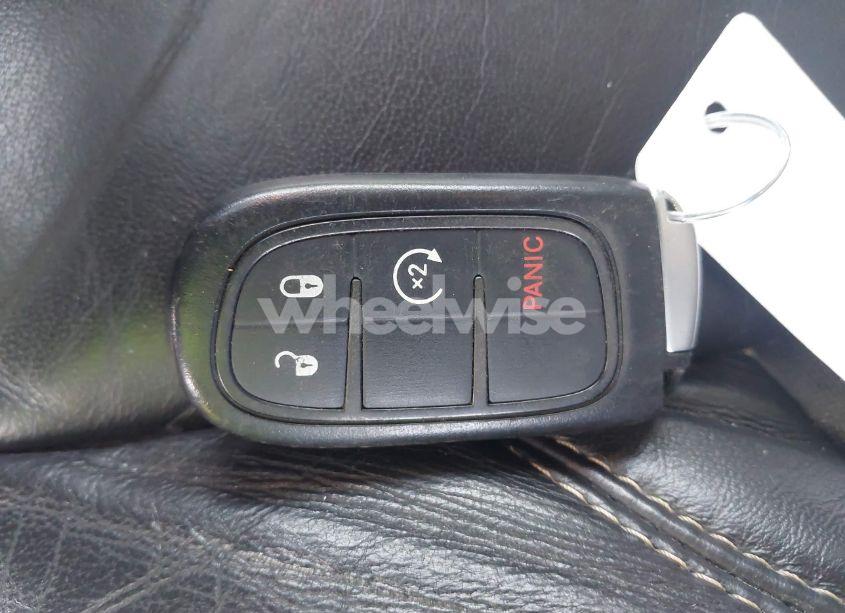 Photo 11 of 2018 Jeep Cherokee LATITUDE PLUS 4X4 (VIN 1C4PJMLB3JD601512)