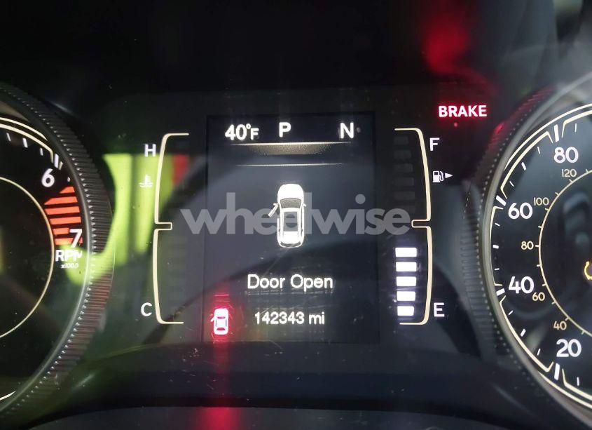 Photo 16 of 2018 Jeep Cherokee LATITUDE PLUS 4X4 (VIN 1C4PJMLB3JD601512)