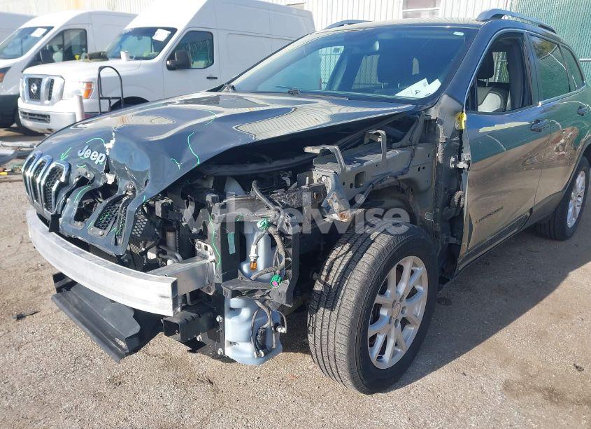 Photo 6 of 2018 Jeep Cherokee LATITUDE PLUS 4X4 (VIN 1C4PJMLB3JD601512)