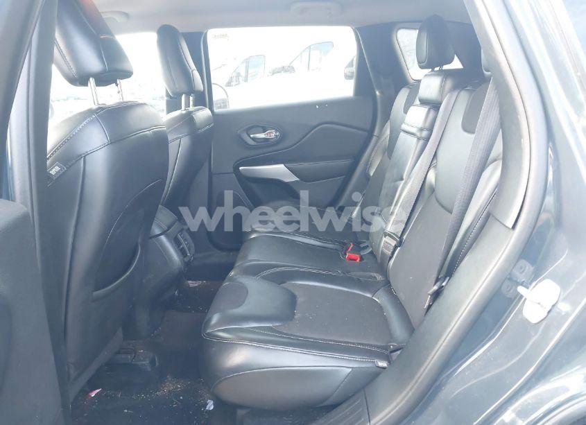 Photo 8 of 2018 Jeep Cherokee LATITUDE PLUS 4X4 (VIN 1C4PJMLB3JD601512)