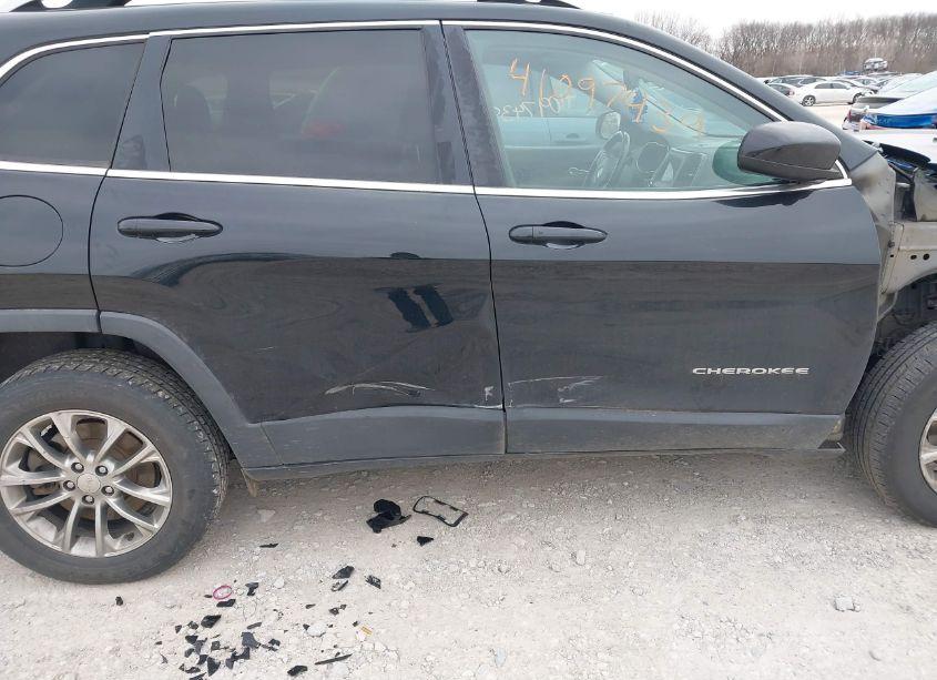 Photo 14 of 2019 Jeep Cherokee LATITUDE PLUS 4X4 (VIN 1C4PJMLB3KD139843)