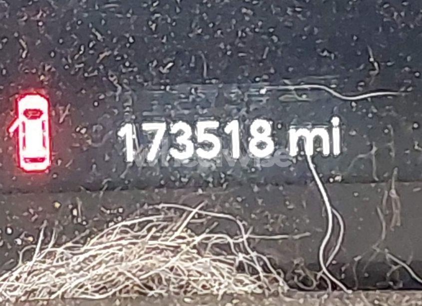 Photo 15 of 2019 Jeep Cherokee LATITUDE PLUS 4X4 (VIN 1C4PJMLB3KD173054)