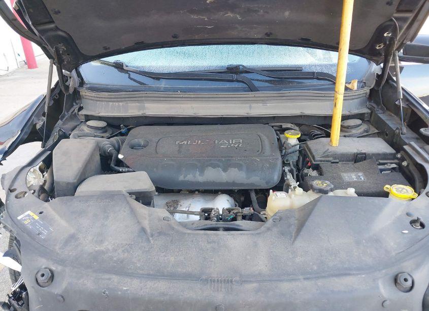 Photo 10 of 2019 Jeep Cherokee LATITUDE PLUS 4X4 (VIN 1C4PJMLB3KD213424)