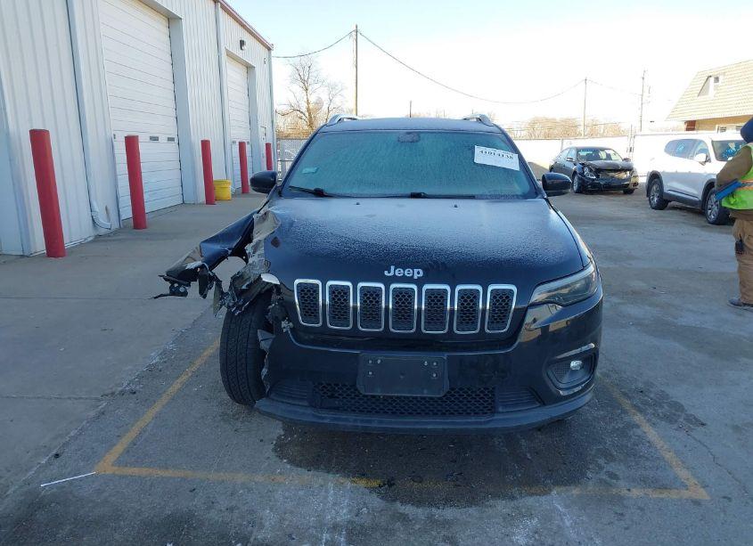 Photo 12 of 2019 Jeep Cherokee LATITUDE PLUS 4X4 (VIN 1C4PJMLB3KD213424)