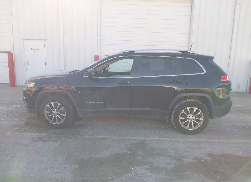 Photo 14 of 2019 Jeep Cherokee LATITUDE PLUS 4X4 (VIN 1C4PJMLB3KD213424)
