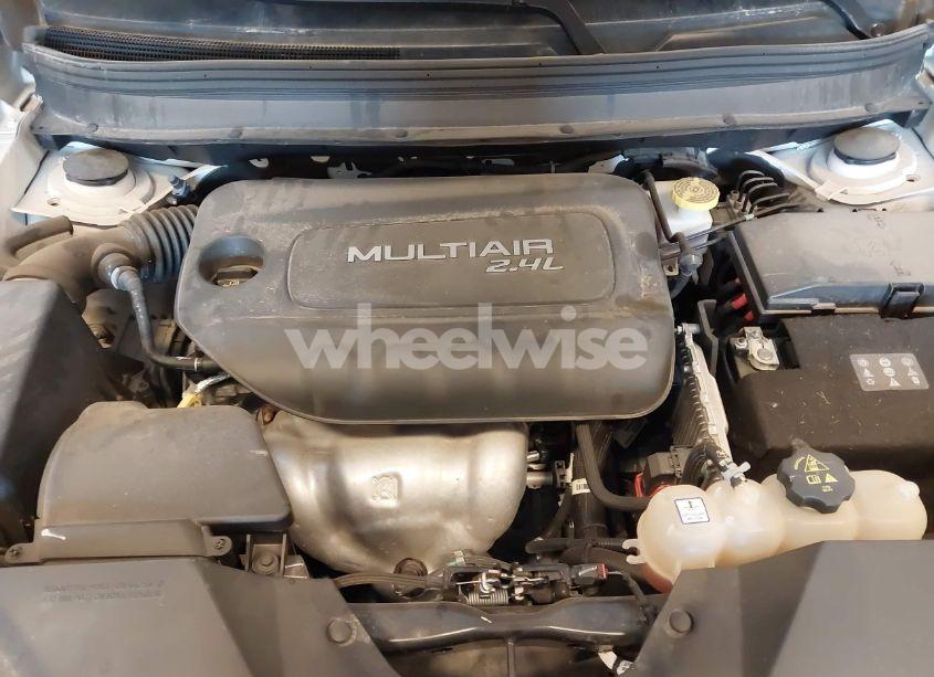 Photo 10 of 2019 Jeep Cherokee LATITUDE PLUS 4X4 (VIN 1C4PJMLB3KD214119)