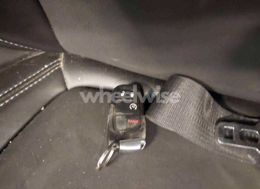 Photo 11 of 2019 Jeep Cherokee LATITUDE PLUS 4X4 (VIN 1C4PJMLB3KD214119)