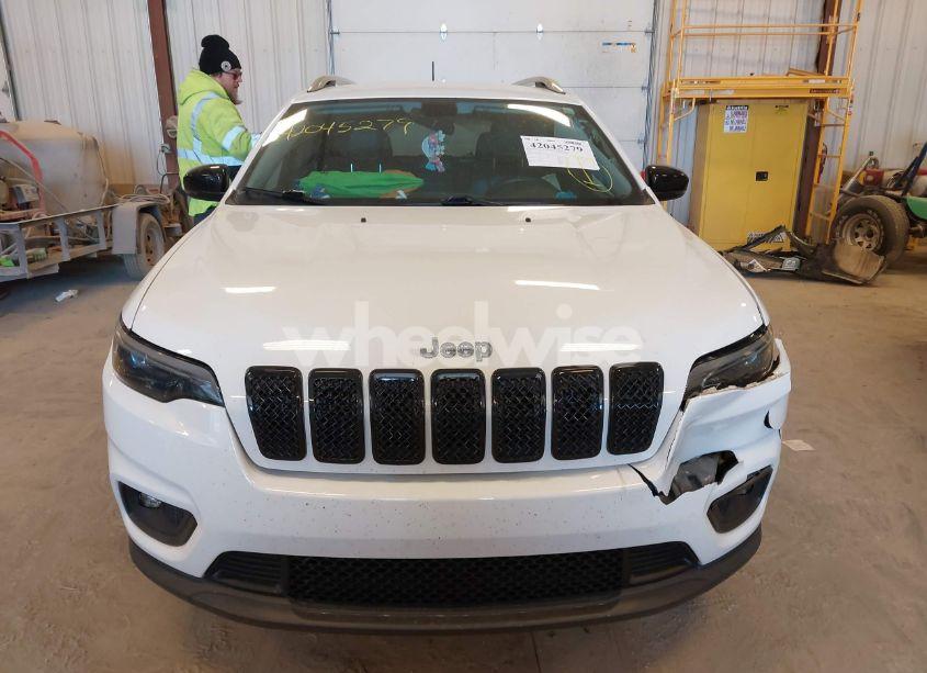 Photo 12 of 2019 Jeep Cherokee LATITUDE PLUS 4X4 (VIN 1C4PJMLB3KD214119)